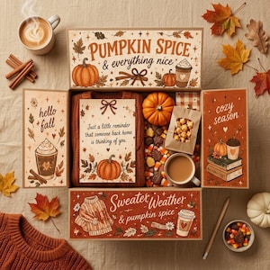 Könnte beinhalten: Eine Geschenkbox mit dem Text Pumpkin Spice & everything nice, Sweater Weather & pumpkin spice, hello fall und cozy season. Die Box enthält einen braunen Pullover, einen kleinen Kürbis, eine Tüte Snacks und eine Tasse Kaffee.
