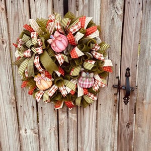 färgglad höstlapptäcke pumpa deco mesh krans