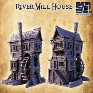 Könnte beinhalten: Zwei Ansichten eines dunkelgrauen Miniatur-Gebäudes River Mill House mit Wasserrad, Steinsockel, Fachwerk-Obergeschossen und Schornstein. Der Text River Mill House und das Miniature Land Logo sind oben im Bild zu sehen.