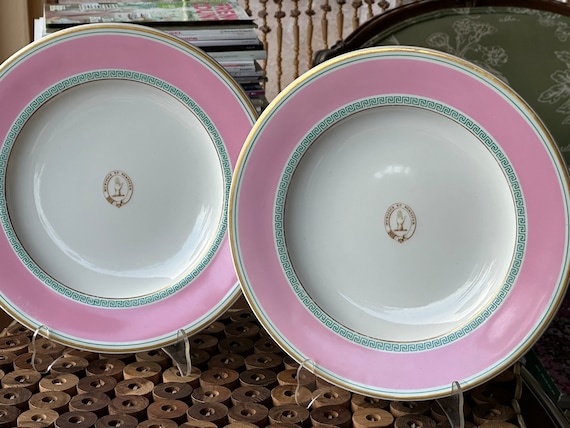 Antique Pink Dinner Plates: Flight Barr&Barr Armorial Crest, Greek Key Decoration 1800s