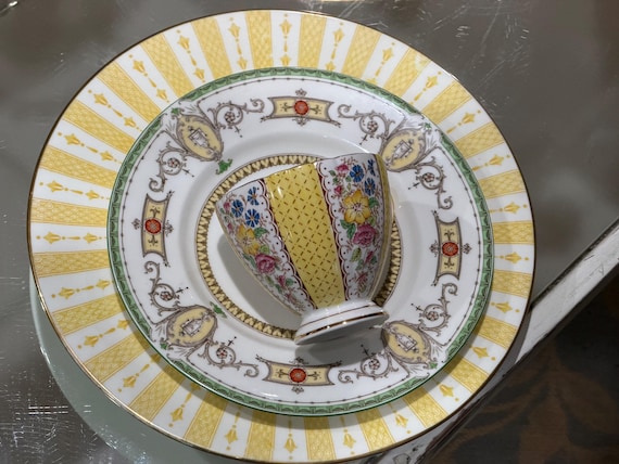 Vintage Crown Staffordshire Floral Dinner Plates with Yellow Grid Border- English Cottage Charm