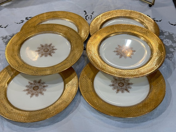 6 Antique Coalport Dinner Plates w Encrusted Gold Border and Center Medallion, Timeless Classic, Holiday Table, 10 Plus Inches,Circa 1800s
