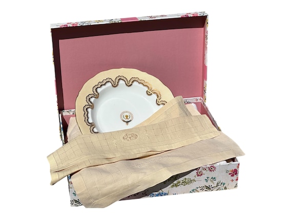 Antique French Ecru Embroidered Table Linens: Monogram Lace Medallion Cutwork Heirloom 1920s