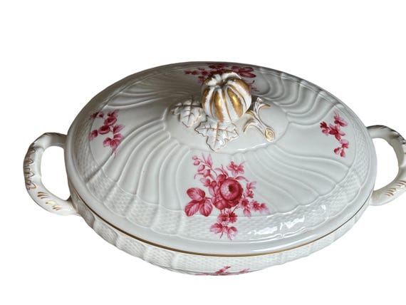 Large Lidded Richard Ginori Soup Tureen White Ground w Rose Pink Roses Floral Bud Finial Gilt Trim  Family Heirloom Wedding Gift for Bride