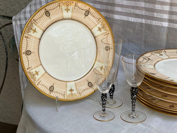 1914 Royal Doulton Neoclassic Dinner Plate Set: Tan Stripes  Black Medallions