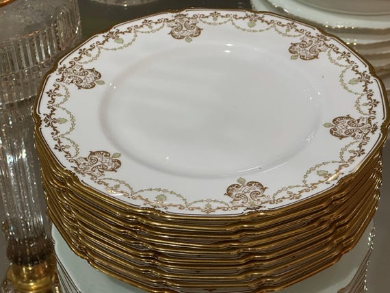 1906 Green Royal Doulton Dinner Plates Scalloped Gilded Rims Set of 10