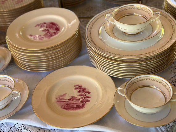 Peach Paragon China Dinnerware Set: Gilt Rims (1952-1960s)