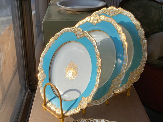 Rare Antique Chamberlain Worcester Dessert Plates: Celeste Blue Border Gilded Scalloped Rims 1846 Medallion