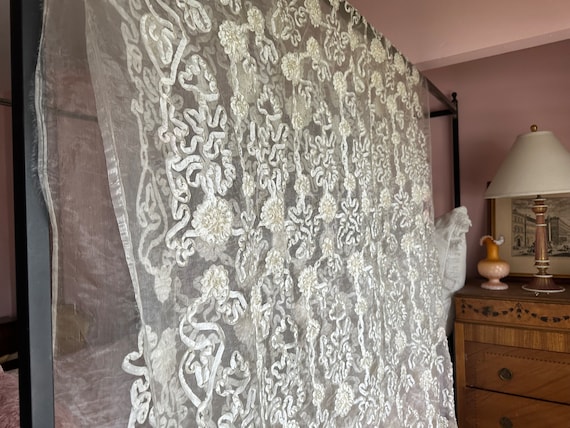 Vintage White Silk Organza Fabric: Floral Appliqué, 6 Yards