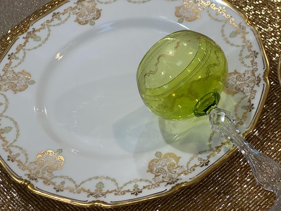 1906 Green Royal Doulton Dinner Plates Scalloped Gilded Rims Set of 10
