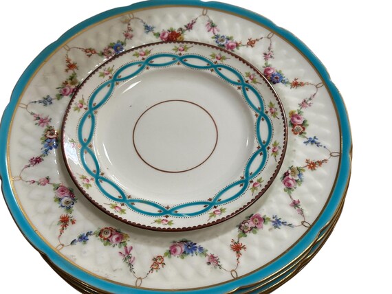 1800s Minton Turquoise Dinner Plates: Floral Swag Details Collectible