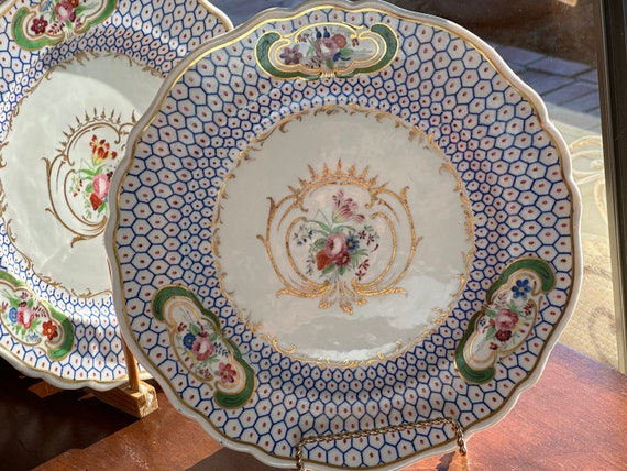 1820 English Blue Dinner Plates with Floral Medallions Family Dining
