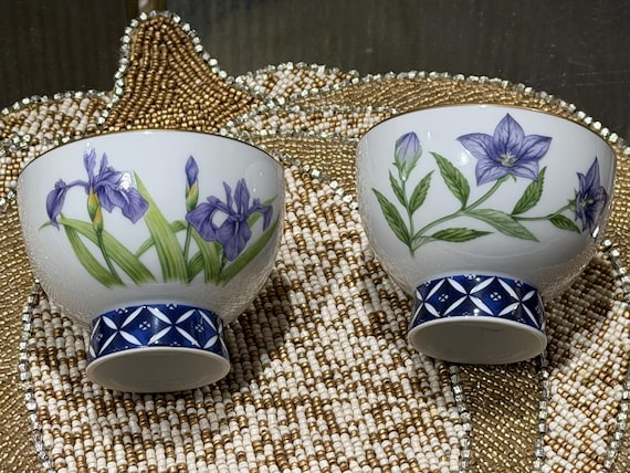 1983 Japanese Matcha Bowls: Hand Painted Porcelain Gift for Tea Drinkers