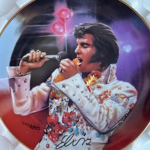 Remembering Elvis: The King of Rock and Roll Collector Memorabilia