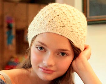 100% Alpaca Crochet Beanie Hat, Cream. Hand crocheted alpaca wool beret, knit tam, skullcap, Ethical, Soft, Warm, Natural fibre Plastic free