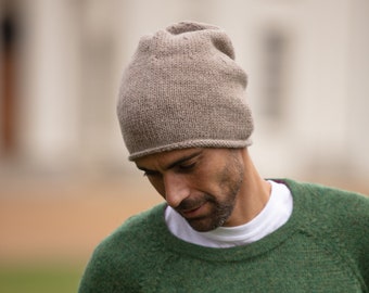 Herren Slouch Mütze, 100% Alpaka, Hellgrau, Handgestrickte Slouchy Toque, Wollmütze, Baggy Wollstrickmütze, ethisch, Plastikfrei