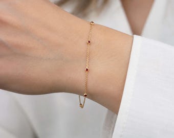 Bracelet délicat en argent sterling plaqué or 14 carats avec zirconiums cubiques, bijou minimaliste en pierre rouge