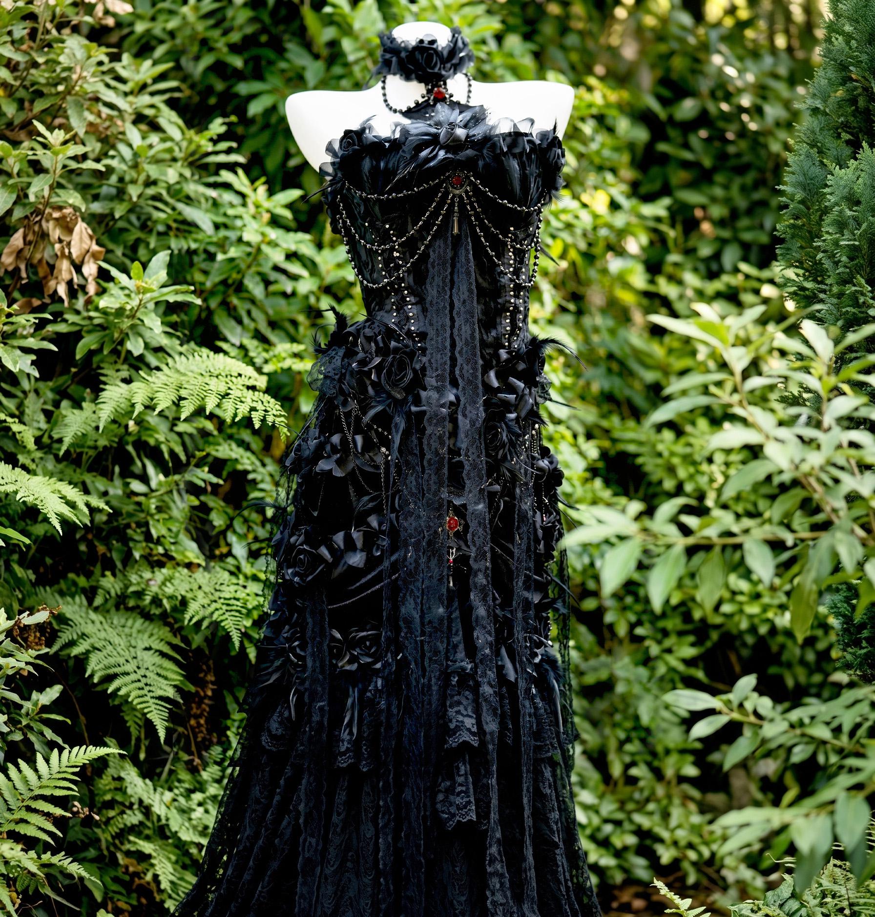 black lace witch dress Size:EU 48 drop front/back waist seam Reset Your Wardrobe 2026-07-17 tiered white maxi dress