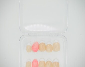 French tip booming nails