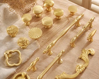 Poignées de meuble dorées, poignées de porte de garde-robe Français, poignées de tiroir en laiton brossé, matériel de commode vintage, boutons de placard anciens