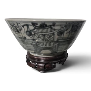 Ming Dynasty Wanli Blue and White Bowl: Swatow Pagoda Scene (17.5cm)