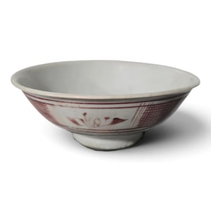 Rare 17thC Ming Dynasty Wanli Swatow Porcelain Bowl 15cm Rim Chip