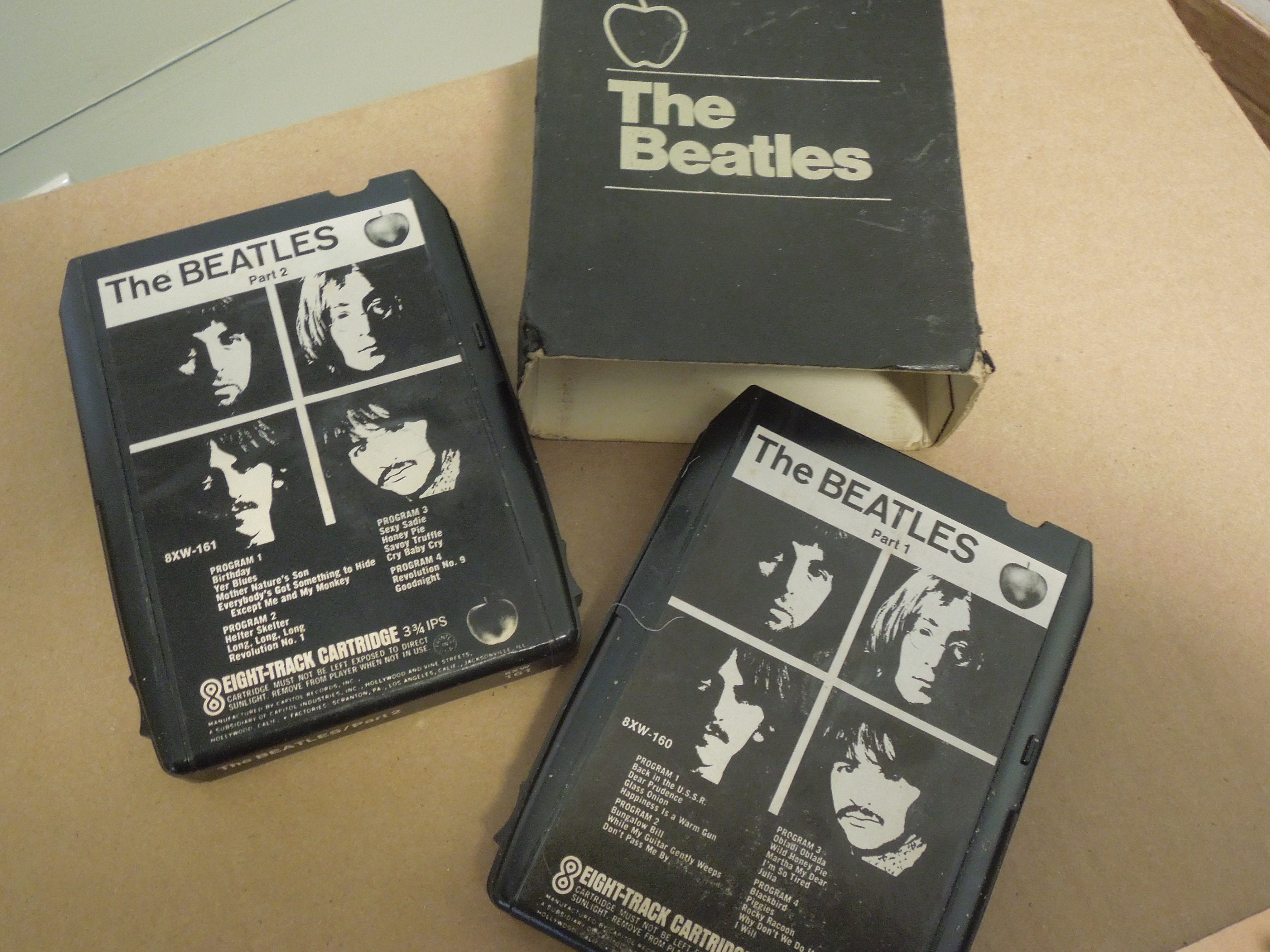 Beatles exclusive (RARE!! 2点セット送料込み） ON SALE!! Rare Beatles White Album Two Pack 8 Track Tapes, Beatles