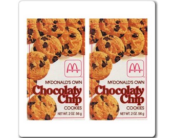 Magneti a forma di scatola di biscotti con gocce di cioccolato di McDonald's