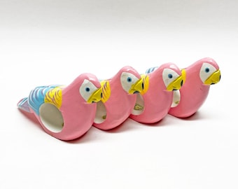 Ronds de serviette vintage en bois peints à la main avec un oiseau, fabriqués aux Philippines - Lot de 4