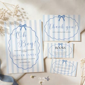 Puede incluir: Un conjunto de papelería para baby shower con rayas verticales azul claro y blancas, marcos festoneados azules con lazos, y texto que incluye Oh Boy!, Thank you, Books for baby, y Diaper Raffle para Oliver James el 7 de noviembre.