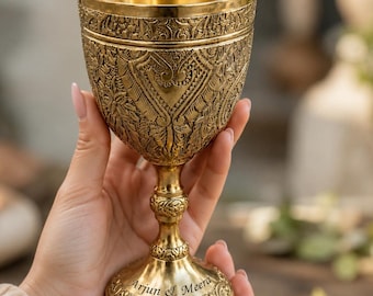 Cáliz de latón personalizado – Copa de vino chapada en oro grabada a medida – Cristalería de estilo medieval – Regalo de boda único