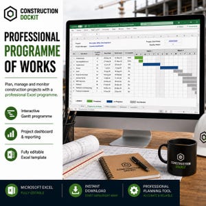 Könnte beinhalten: Ein Computermonitor zeigt eine Construction Dockit Excel-Vorlage für professionelle Bauablaufpläne mit Gantt-Diagramm, daneben ein Notizbuch, eine schwarze Tasse, ein Lineal und ein Stift auf einem Schreibtisch mit Bauplänen.