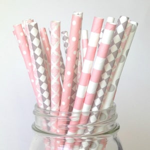 Emma: cannucce rosa cipria e grigie per baby shower