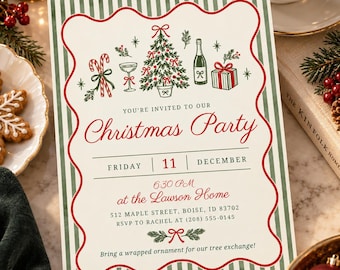 Puede incluir: Una invitación rectangular para una fiesta de Navidad con borde de rayas verdes y blancas y marco rojo festoneado. La tarjeta incluye ilustraciones de un árbol, bastones de caramelo y regalos, con el texto: You're invited to our Christmas Party, Friday 11 December, 6:30 PM at the Lawson Home, 512 Maple Street, Boise, ID 83702, RSVP to Rachel at (208) 555-0145, y Bring a wrapped ornament for our tree exchange.