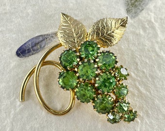 Vintage Grape Cluster Brooch in Gold Tone and Green Rhinestones