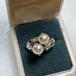 Two Faux Pearls Costume Silver Tone Plating with 2 Rhinestones Statement Ring