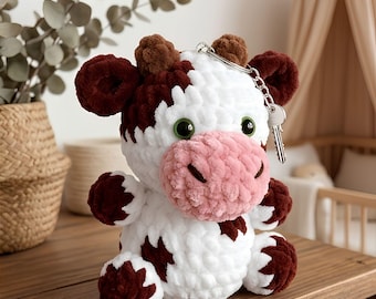 Padrão de chaveiro de vaca em crochê amigurumi, pequeno pingente de animal de fazenda (download em PDF)