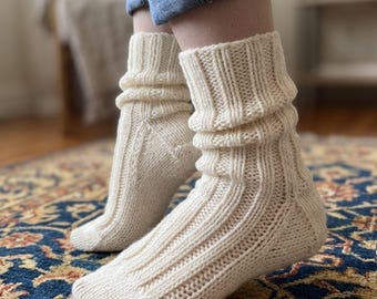 Modèle de chaussettes en laine côtelée, chaussettes tricotées douillettes à revers (téléchargement PDF)