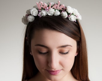 Bride Headband with White Flowers - Hen Do White Floral Crown - Bridal Party Hair Accessory - Acrylic Bride to Be Headband