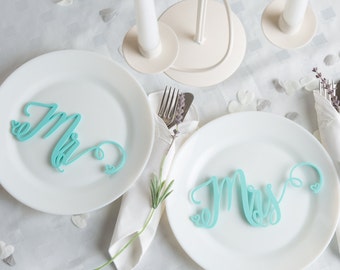 Mr and Mrs Place Settings - Bride and Groom Table Decorations - Wedding Decorations - Top Table Place Setting | The Gifting Knot UK Made