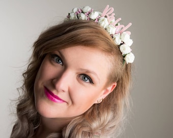 White Flower Bride Headband - Hen Do Floral Crown - Bride Hairband - Bridal Party Hair Accessory