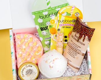 Birthday Treat Gift Box  - Self Care Mystery Spa Gift for Her - Send Direct  - Bundle Gift-set -  Presents