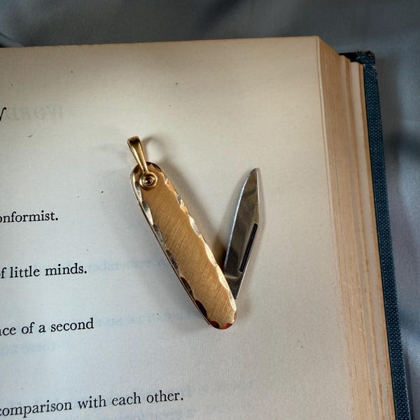 Vintage Simmons Mini Knife Pendant, 1950s 12K Gold Filled Working Novelty Charm