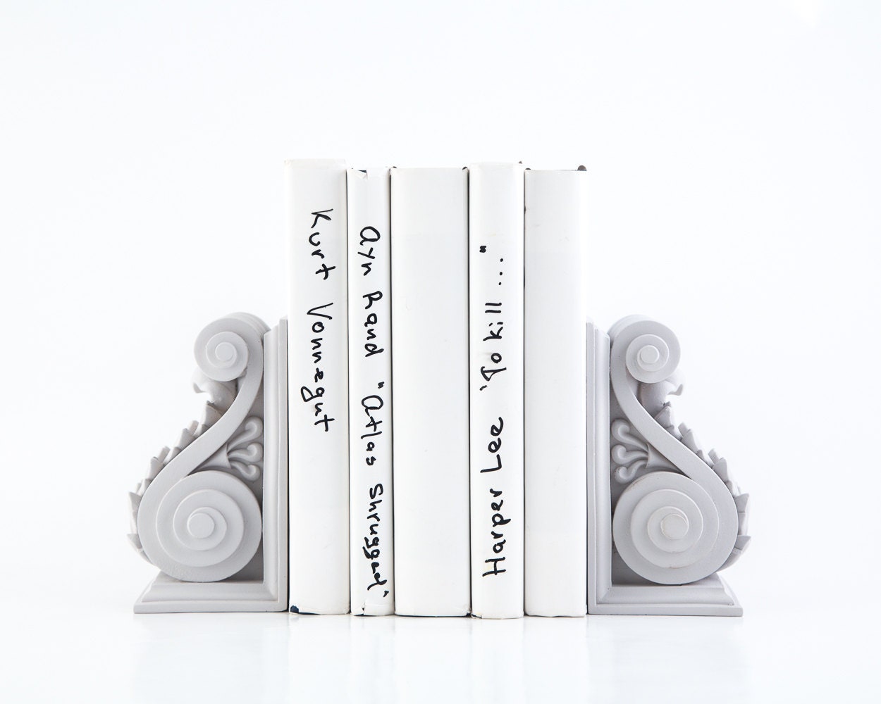 Neoclassical Bookends | Lucite White Classic Plaster Classical Acanthus Corbel Book Holders For Sophisticated Home