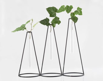 Minimalist Metal Wire Vases