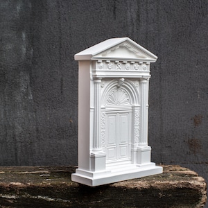 Architektonische einzelne Buchstütze Wanddekoration Venedig Haustür