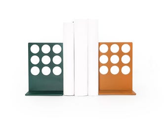 Minimalistische metalen boekensteunen – Geometrisch Bauhaus-ontwerp "Negen gaten"