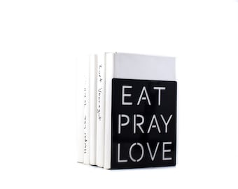 A Minimalist Kitchen Bookend // Eat, Pray, Love