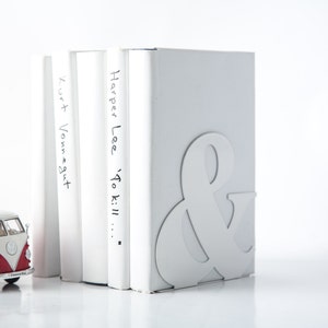 Sujetalibros de metal -&- Ampersand // Porta libros moderno blanco