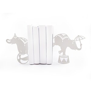 White bookends Circus Elephants - Design Atelier Article on Etsy